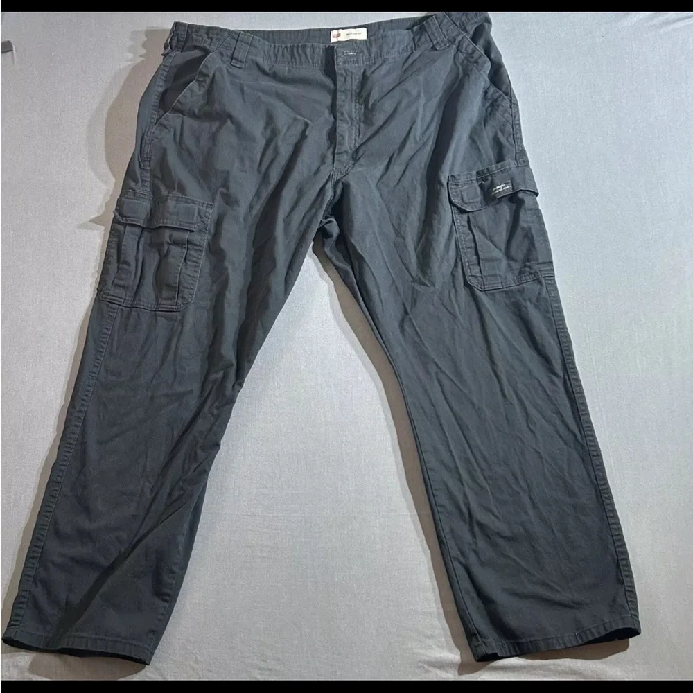 Wrangler Relaxed Fit Cargo 42x30 - Picture 2 of 8